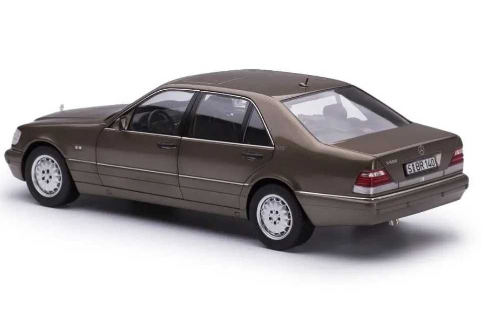 Масштабные модели 1/18