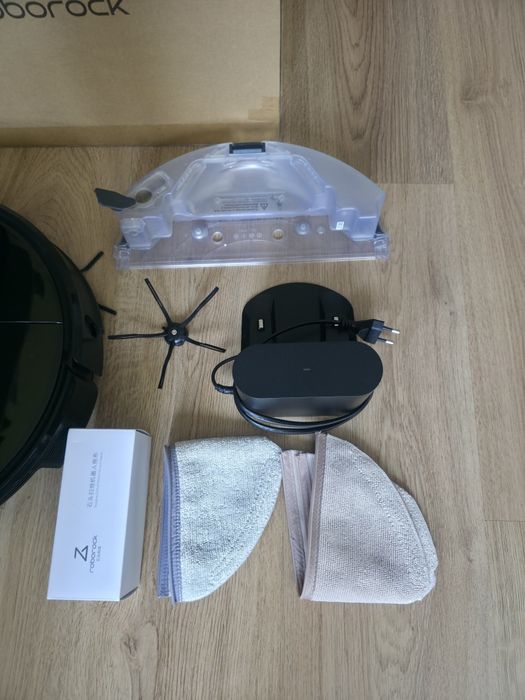 Робот прахосмукачка Roborock S6 MaxV, ReactiveAI, Навигация LiDAR, 5200 mAH, Автономия 3 ч, Moп, WiFi, Черен
