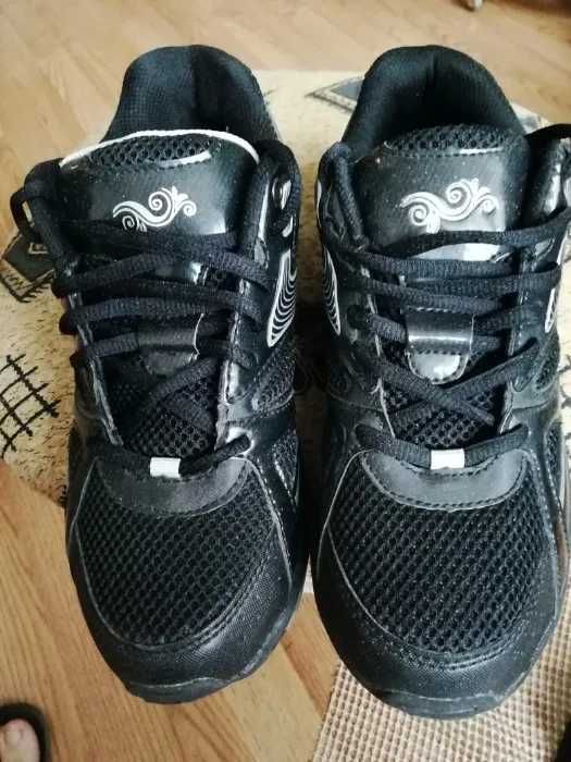 Adidasi Crivit Sports nr.39