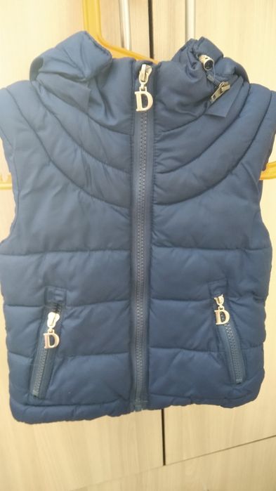 Продам детскую жилетку