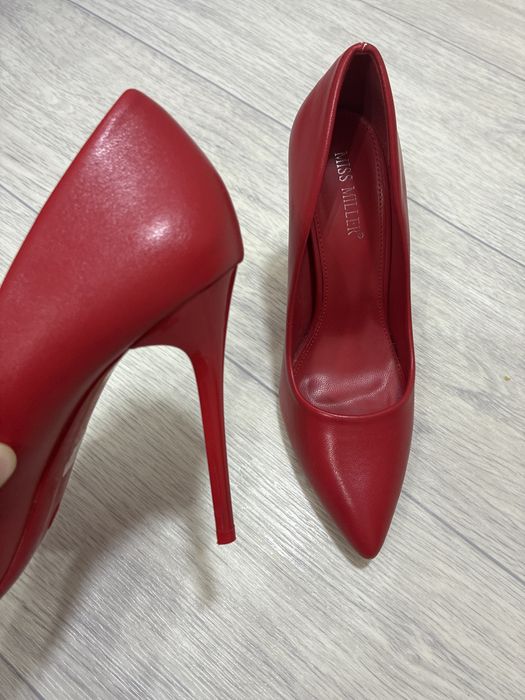 Красные туфли, размер 38