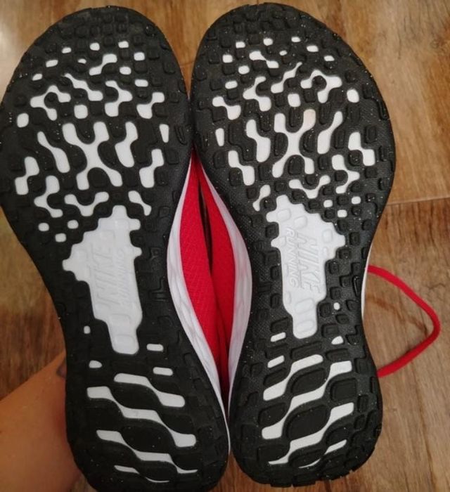 Adidași Nike sport damă/copiii mărime 37,5