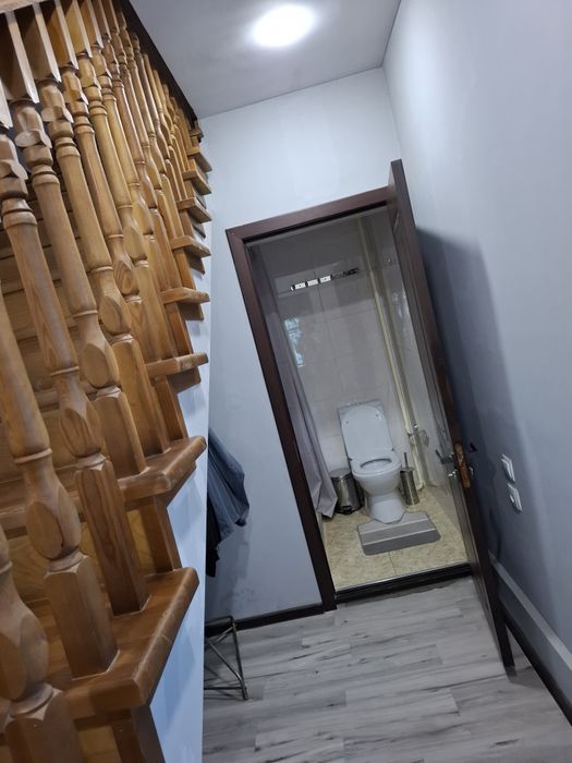 Ховли сотилади ташгрес боссувга якин махаллада жойлашган