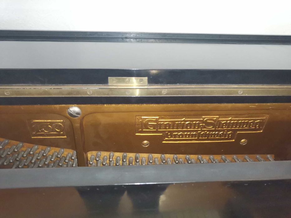 Продавам немско пиано Grotrian Steinweg