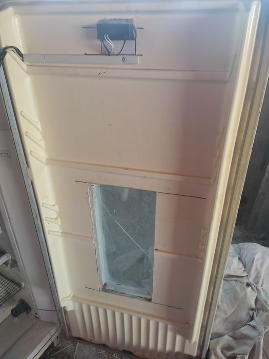 Inkubator holodilnik