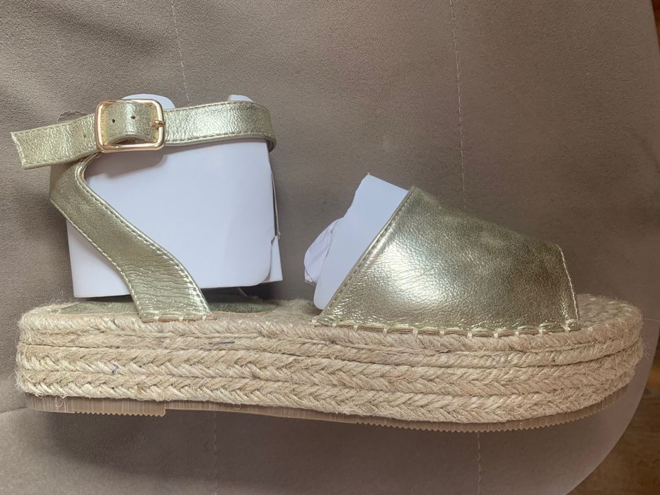 Сандали about you