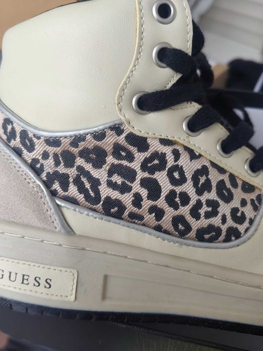 Дамски боти Guess