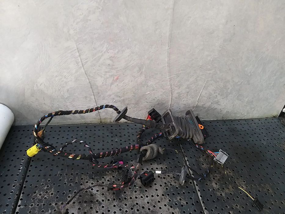 Cablaj instalatie electrica usa dreapta fata skoda superb 2 3t facelift 1k0959843c