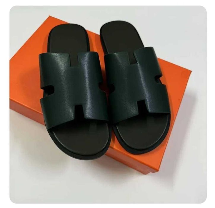 Продам Шлепанцы Hermes