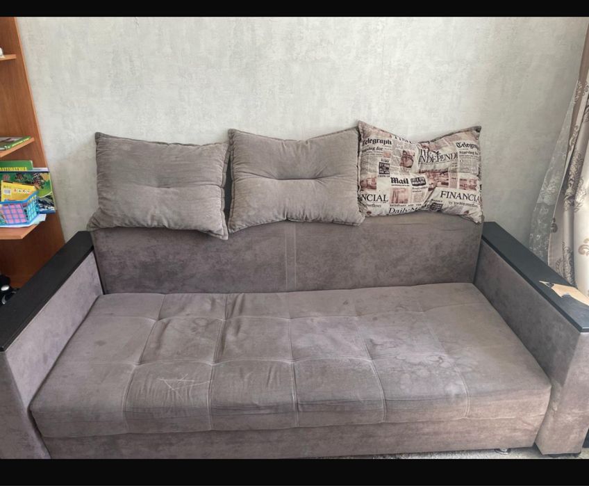 Диван в хорошом состояние