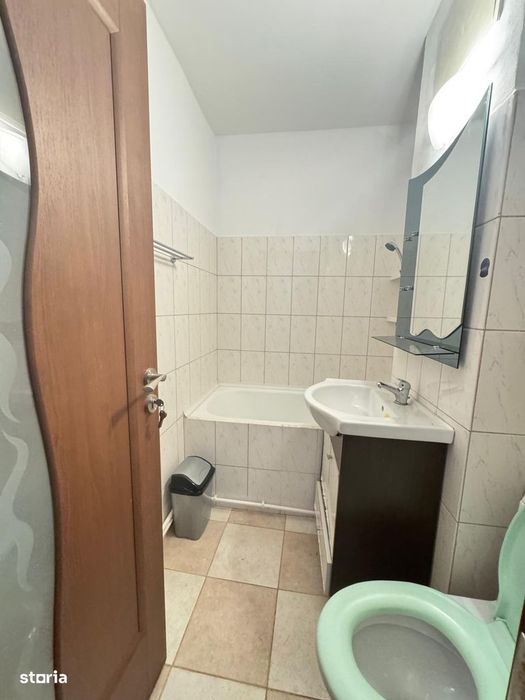 Etaj 1 - Dacia - Bicaz - 2 camere - liber  - acte la zi