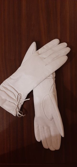 Ръкавици кожени бели