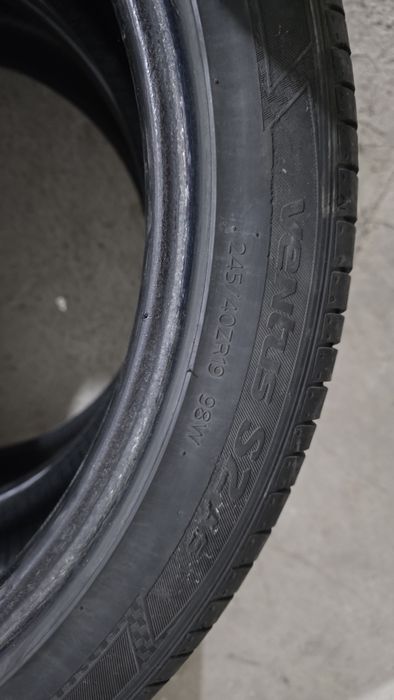 Шины 245/40ZR19 2шт