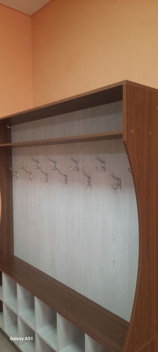 Продам шкаф прихожку двухсторонный кюпе