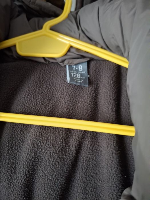 Vand jacheta fetite 7-8 ani