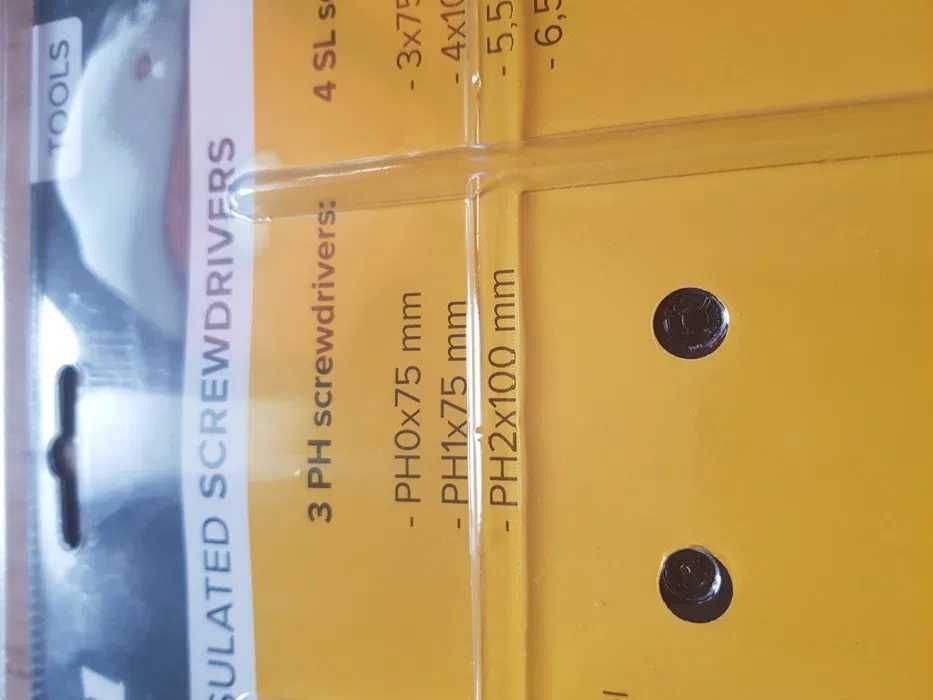 Комплект от 7 броя Електричарски Отвертки Rebel , Изолирани, 1000V