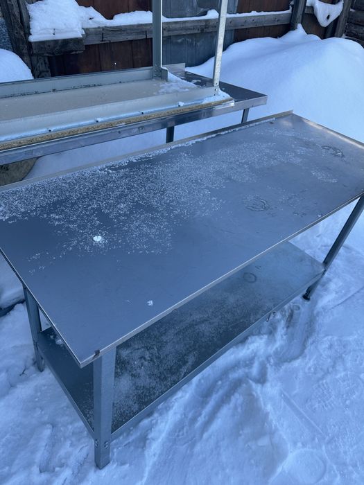 Продам столы произдводвенные