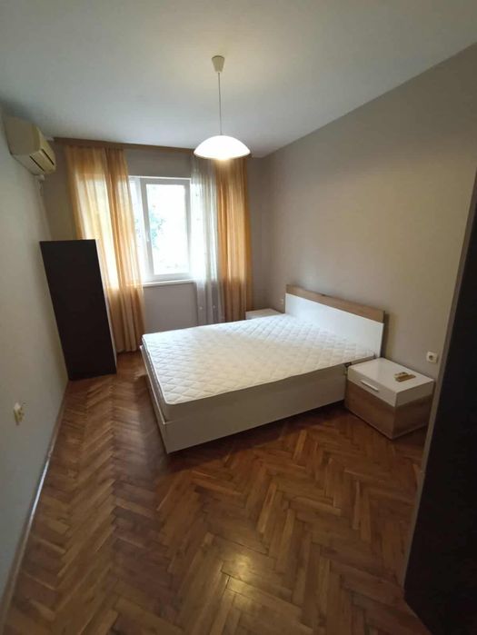 Дава се под наем Двустаен апартамент в Варна, Генералите - 52 кв.м за 428.91 € - Снимка #2