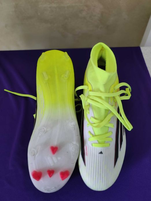 Ghete de fotbal adidas
