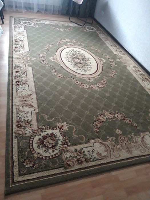 Продам  ковер 2.5 ×4