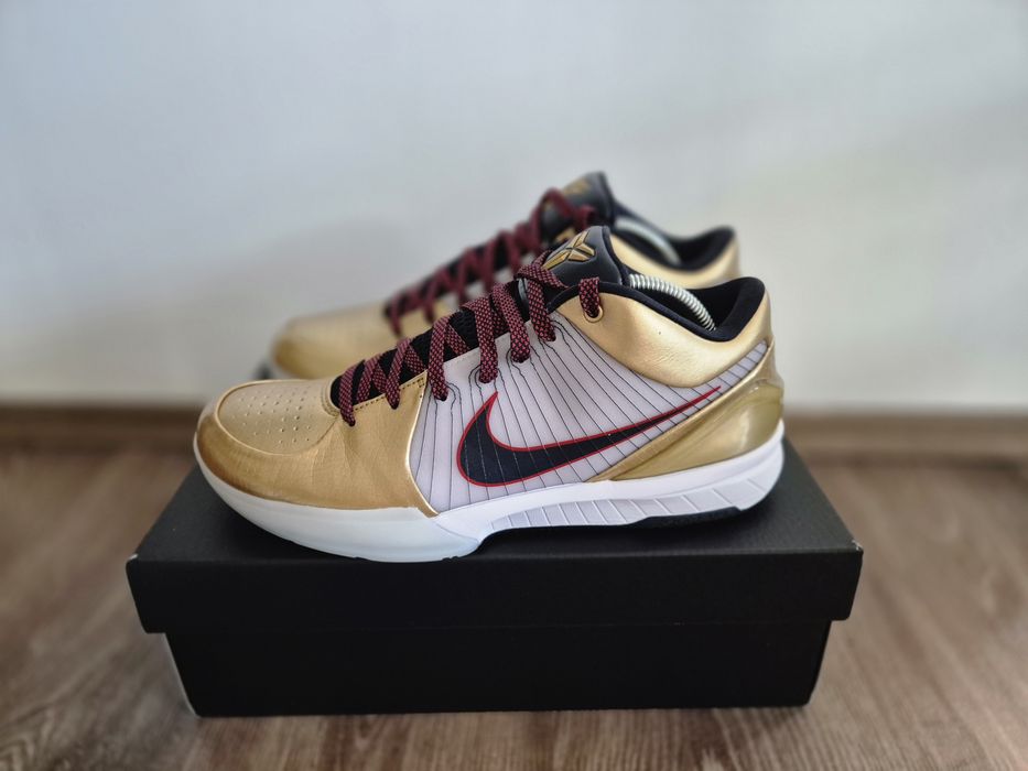 Kobe 4 Protro gold medal