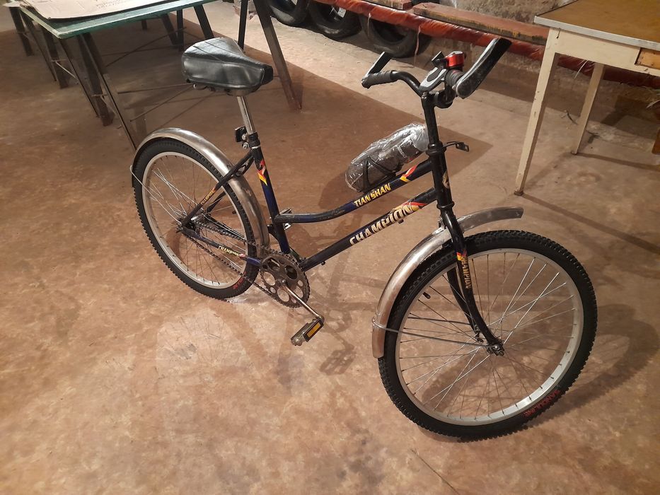 Велосипед Чемпион,дорожно-городской