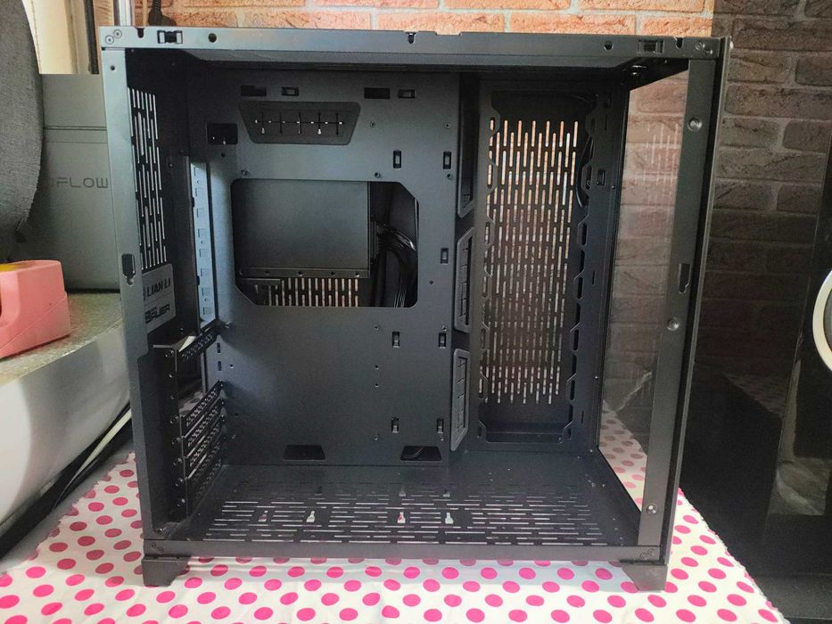 Carcasa Lian Li PC-O11 Dynamic Black.