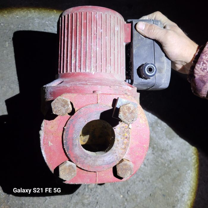 Продам насос в отл сост