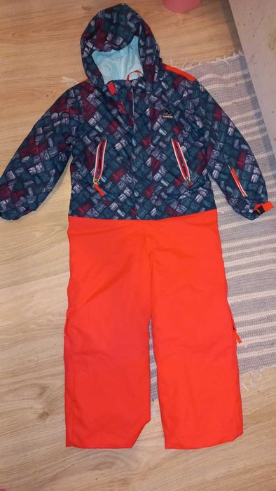 Детски и други  -последни бройки ски якета ,гащеризони и долнища