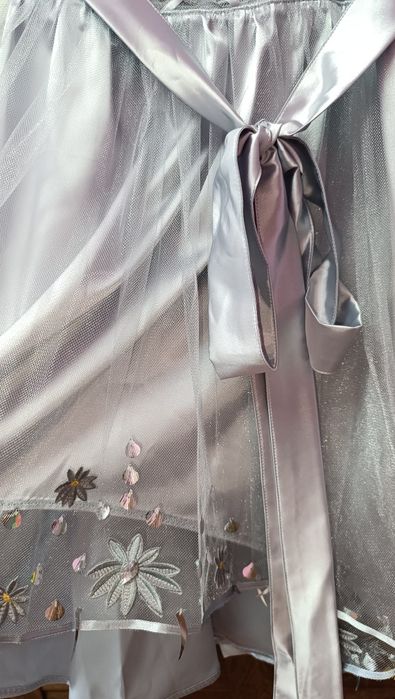 Rochiță de seara lucrata manual noua