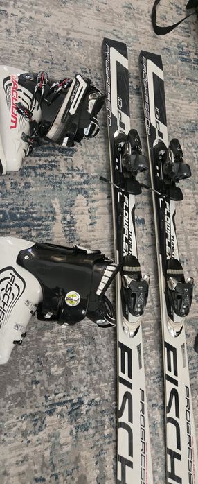 Лыжи с ботинками