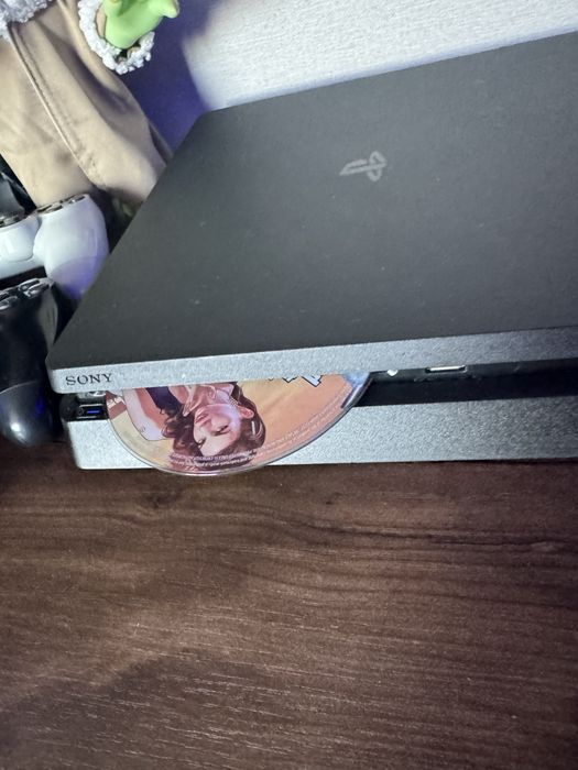 PlayStation 4 Slim 500 ГБ