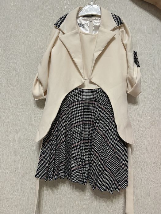 Платья на девочку 5-6 лет