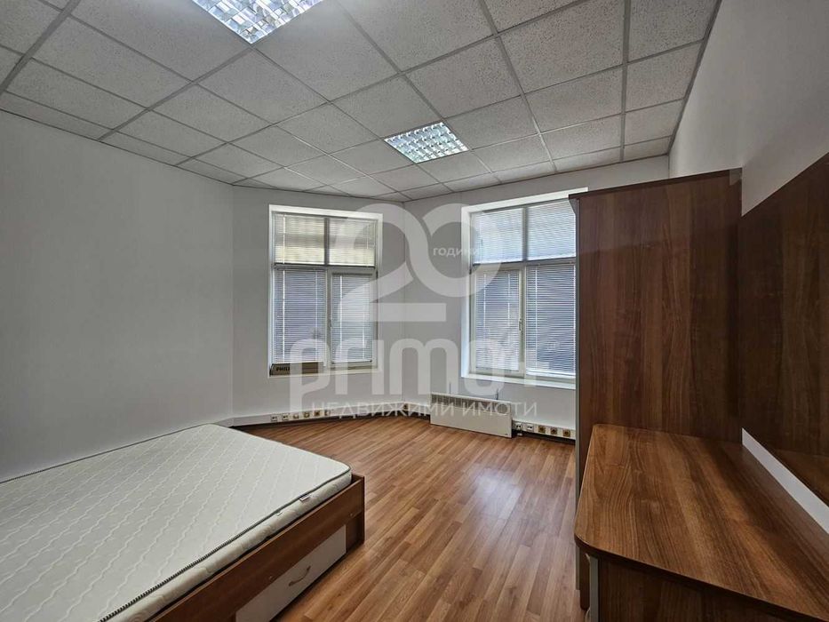 Продава се Етаж от къща в Велико Търново, Център - 100 кв.м за 2000 €/кв.м - Снимка #4