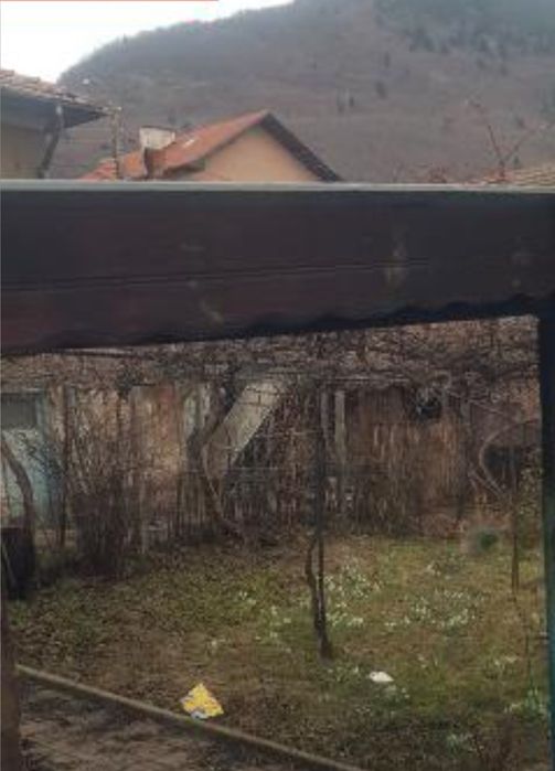 Продава къща в с.Бистрица общ.Дупница