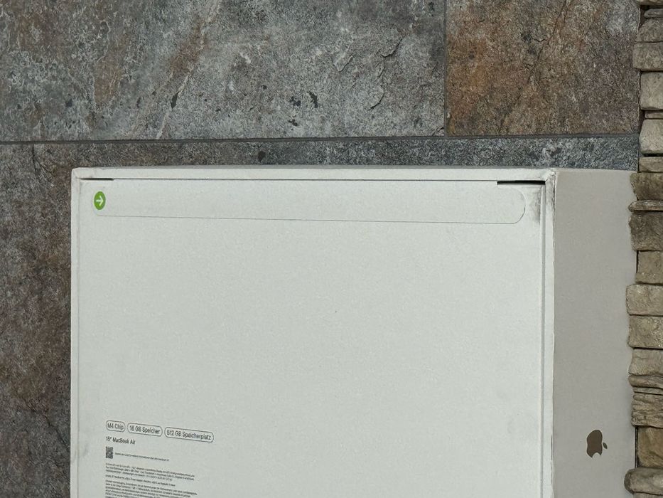 Macbook Air 15 M4 Chip 16/512GB Starlight/ Nou, Sigilat