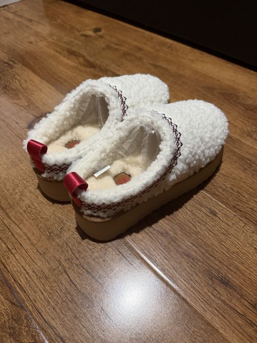 Ugg Tazz blana