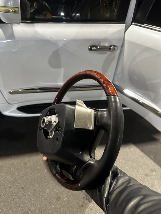 Руль от lx 570 рестайлинг