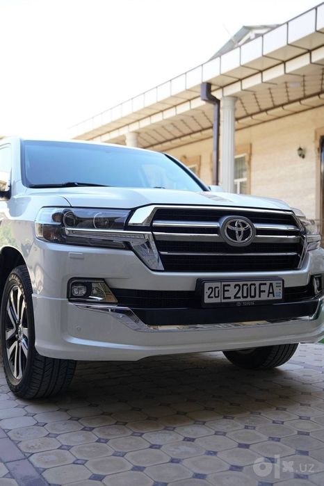 Toyota Land Cruzer 200..