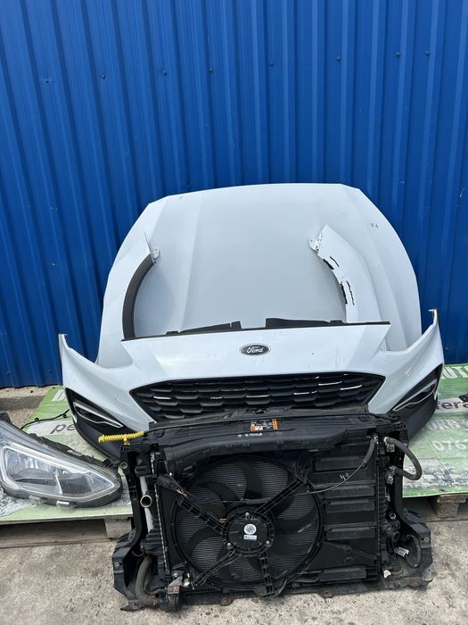 Bară față, capotă motor, trager , aripi , faruri Ford Focus 4