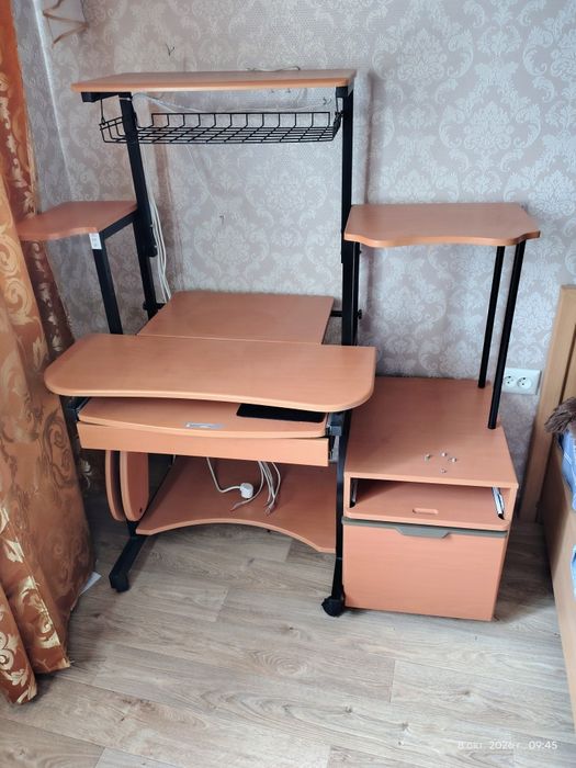 Компьютерный стол