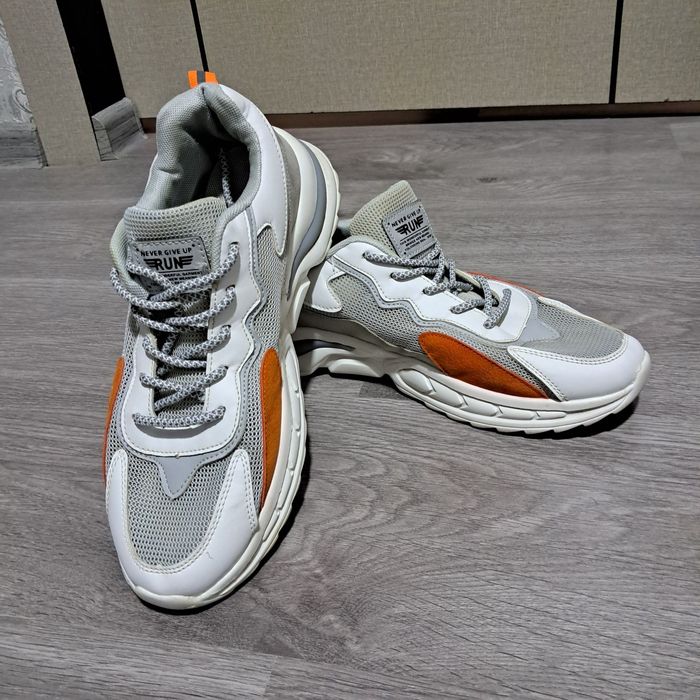 Сотилади Холати яхши