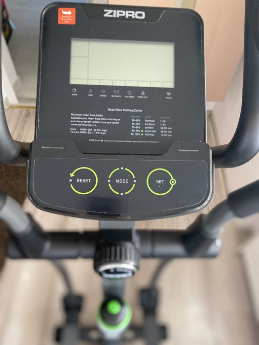 Bicicleta eliptică magnetica Zipro Hulk volantă 8 kg