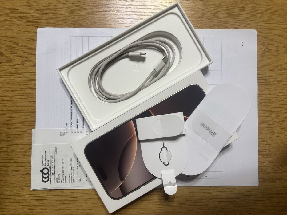 Продавам Iphone 16 Pro Max 256gb
