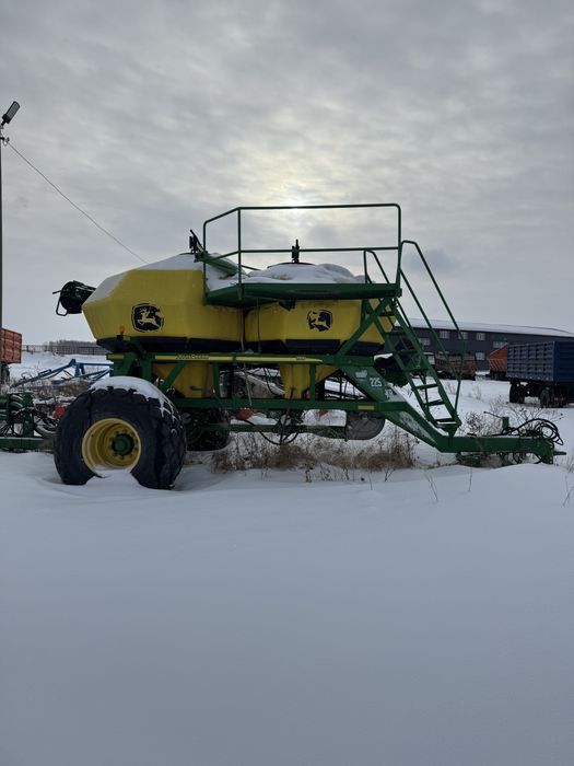 Посевной комплекс John Deere 730