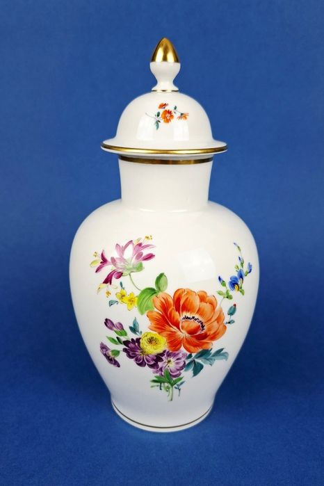 Ваза Meissen
Цена: 240 лв. / 122,71 €