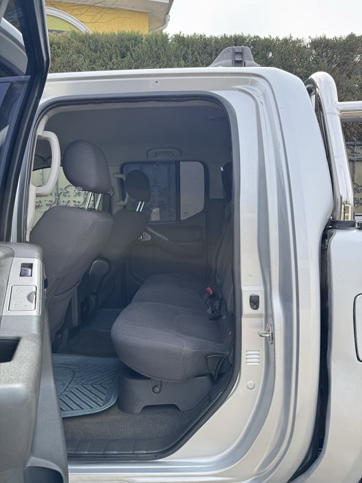 Nissan Navara 2007 2.5 dci 175 cp cutie manuala 6 viteze 260.000 km