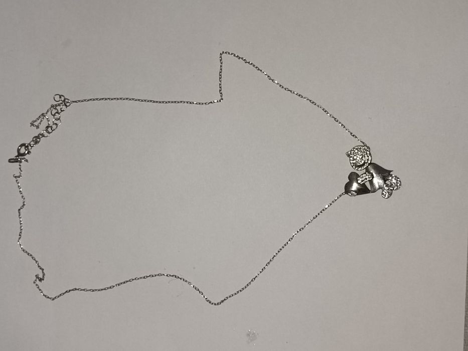 Красивая нежная цепочка