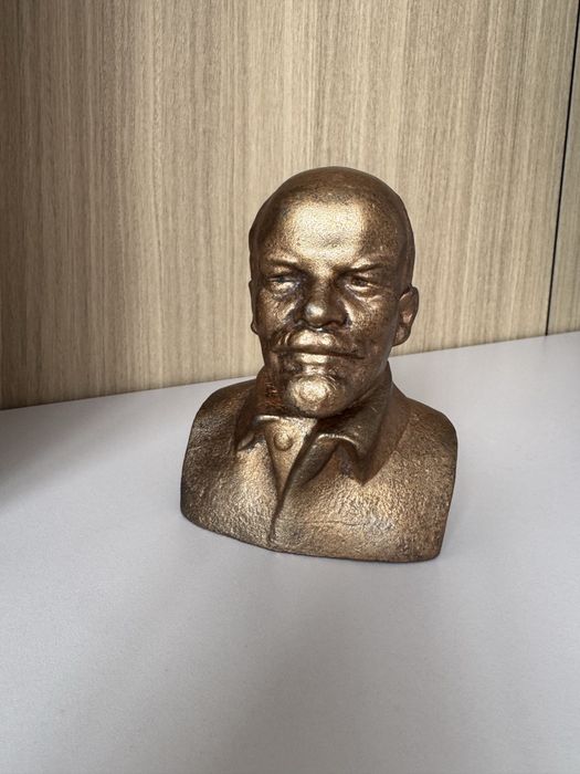 Продам антикварный бронзовый бюст В. И. Ленина СССР
