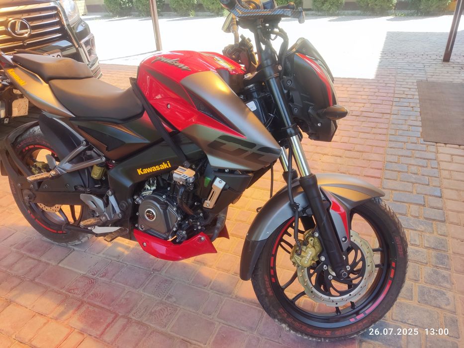 Мотоцикл BAJAJ PULSAR NS 200